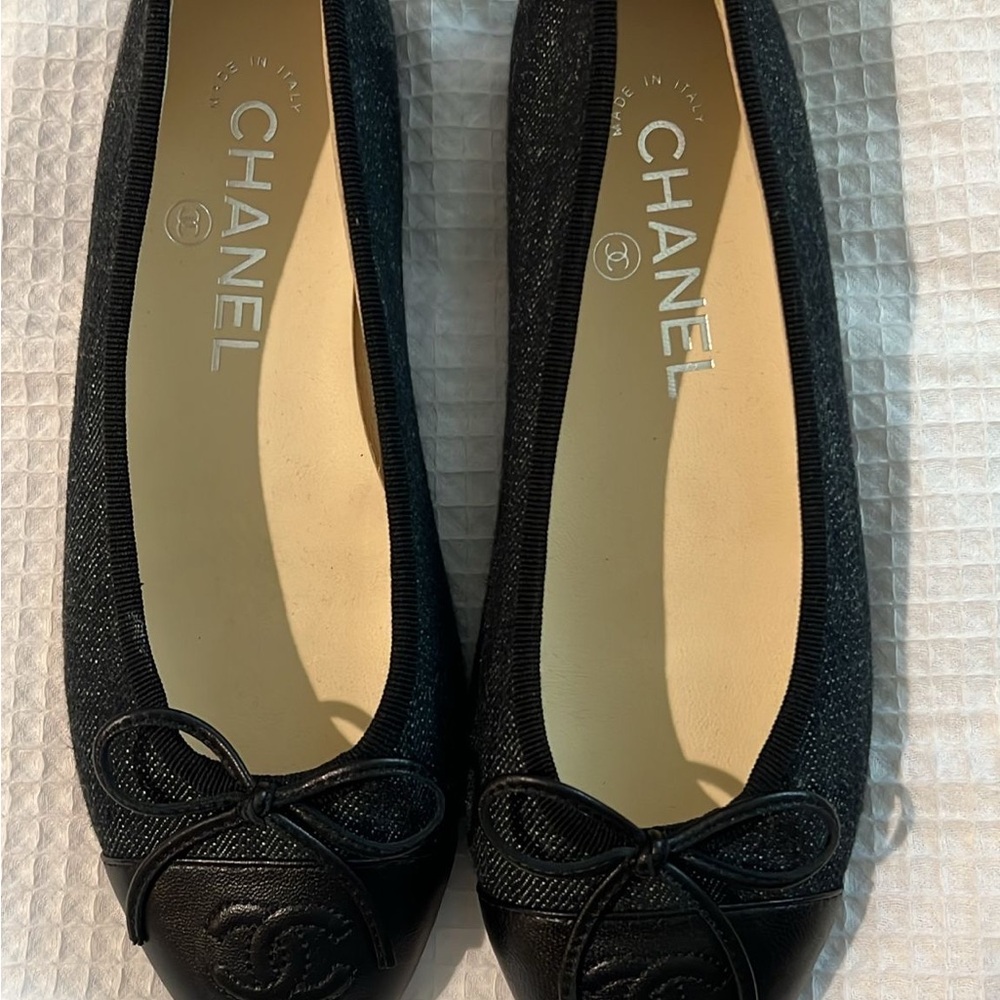 Chanel Blue/Black Leather and Denim CC Cap Toe Bow Ballet Flats Size 35